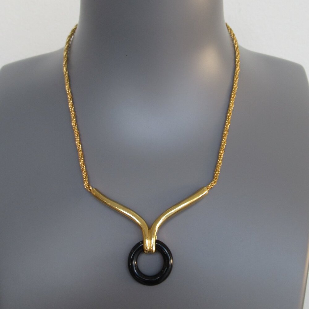 Vintage Signed JOMAZ Gold Plated with Onyx Round Pendant Choker Necklace 16"